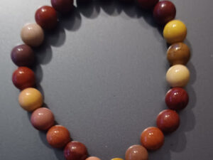 Armbånd med Mookait sten